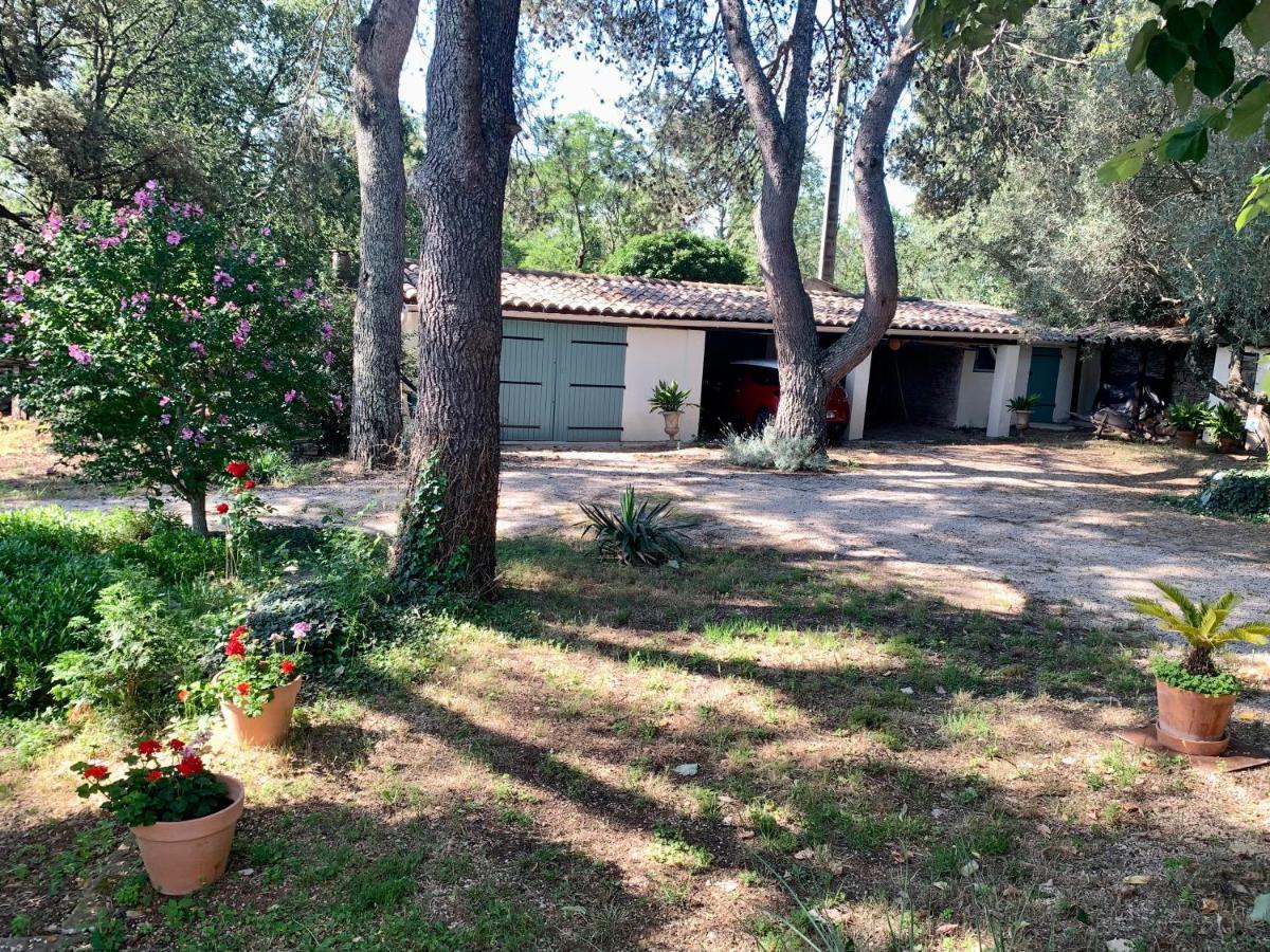 Mazet Proche Golf Villa Nîmes Exteriör bild